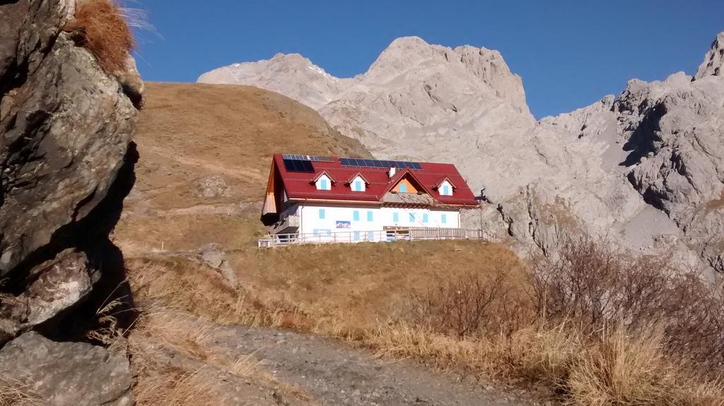 Gasthof Zum Loewen Sankt Jakob im Lesachtal ภายนอก รูปภาพ