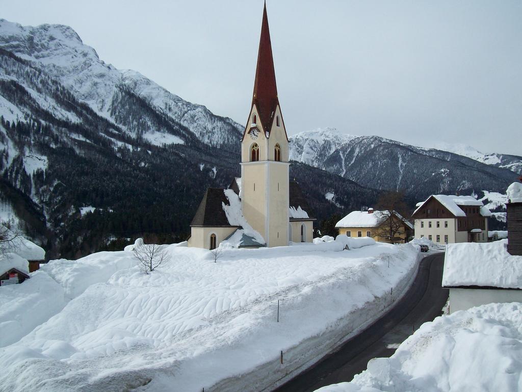 Gasthof Zum Loewen Sankt Jakob im Lesachtal ภายนอก รูปภาพ